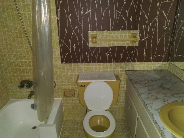 4841 NW 22nd Court 215, Lauderhill, FL 33313