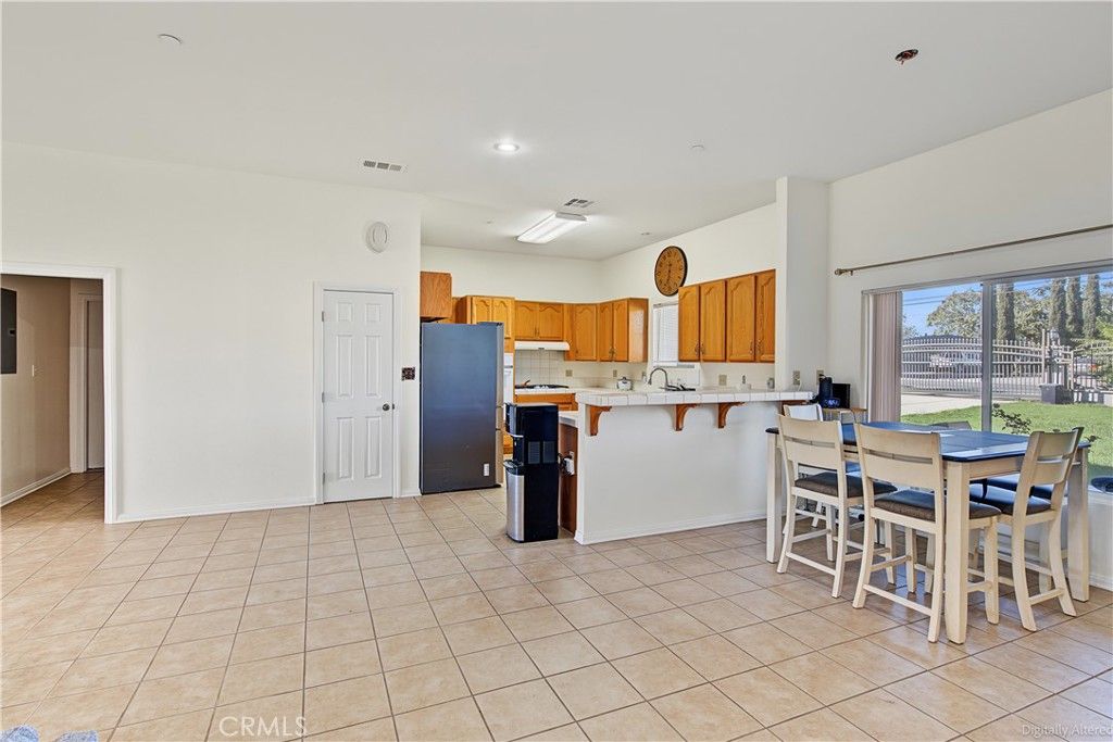 17643 Santa Ana, Bloomington, CA 92316 — photo 2