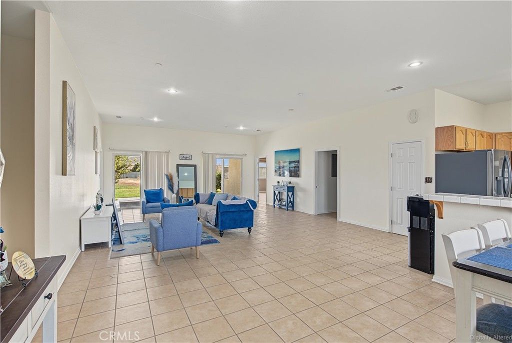 17643 Santa Ana, Bloomington, CA 92316 — photo 4