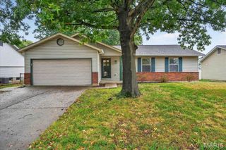 1688 Knightwood Lane, O'fallon, MO 63366