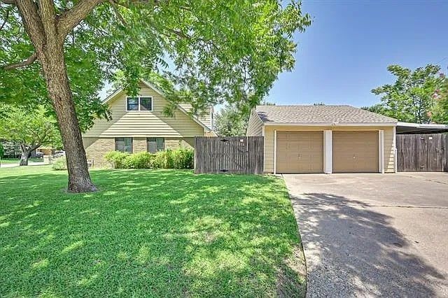 1401 Apache Street, Arlington, TX 76012