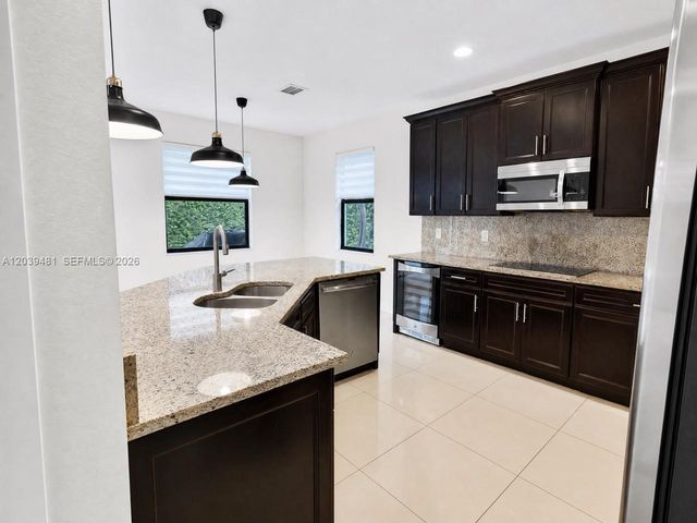 8605 NW 102nd Court, Doral, FL 33178