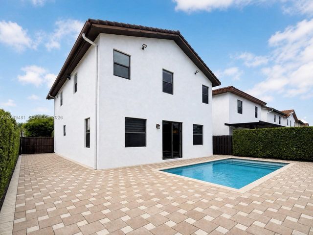 8605 NW 102nd Court, Doral, FL 33178