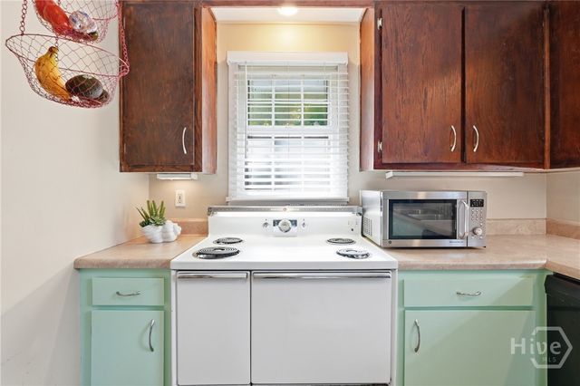48 Pine Valley Road, Savannah, GA 31404