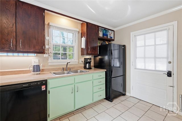 48 Pine Valley Road, Savannah, GA 31404