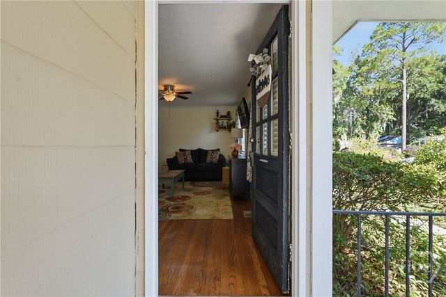 48 Pine Valley Road, Savannah, GA 31404