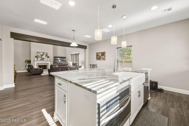 213 E Peck Boulevard, Lafayette, LA 70508