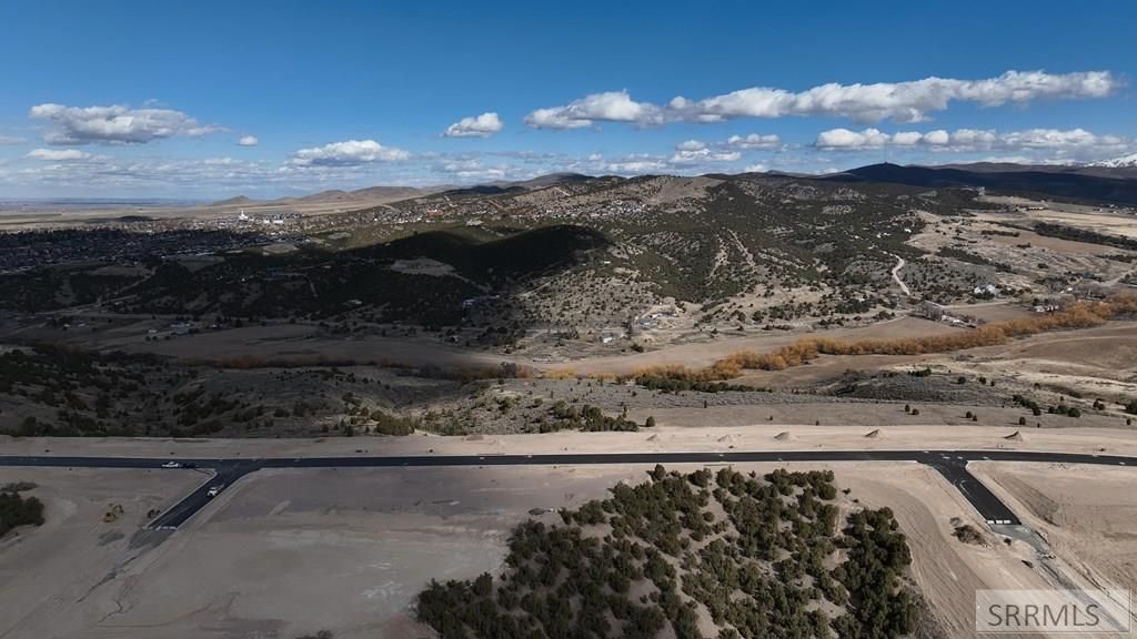 Image 3 of property listing at 4025 E Center Street, Pocatello, ID 83201