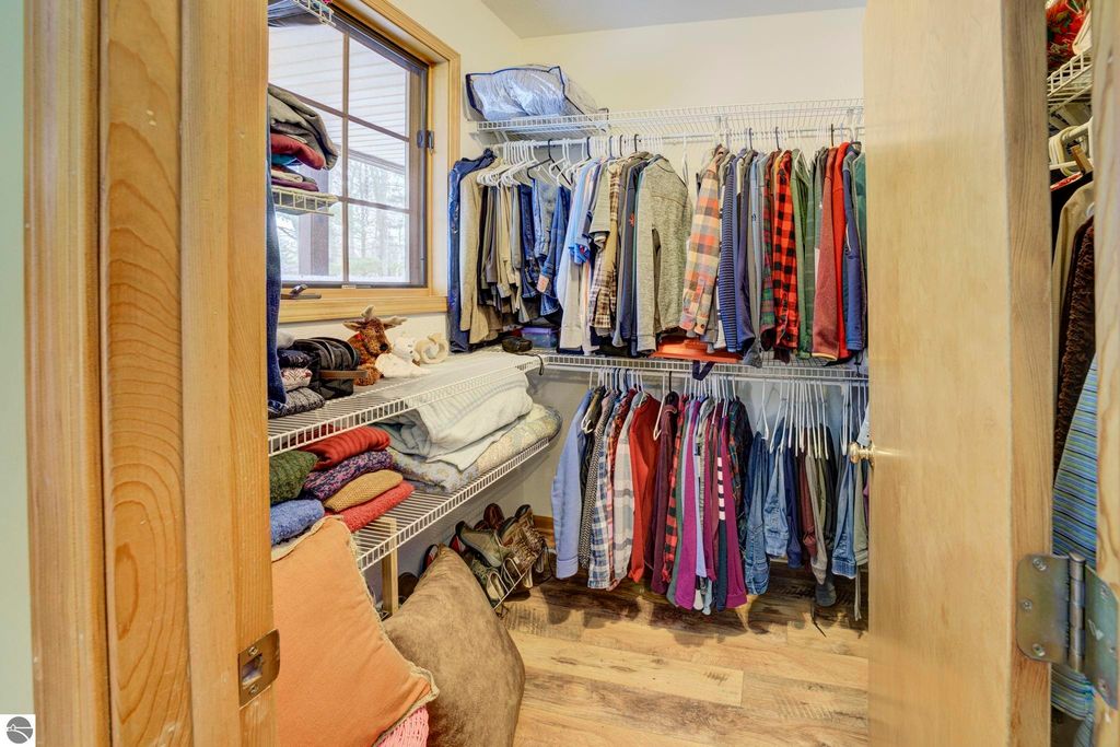 Image 16 of property listing at 4297 Ridge Run, Bellaire, MI 49615