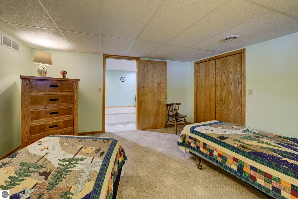 Image 23 of property listing at 4297 Ridge Run, Bellaire, MI 49615