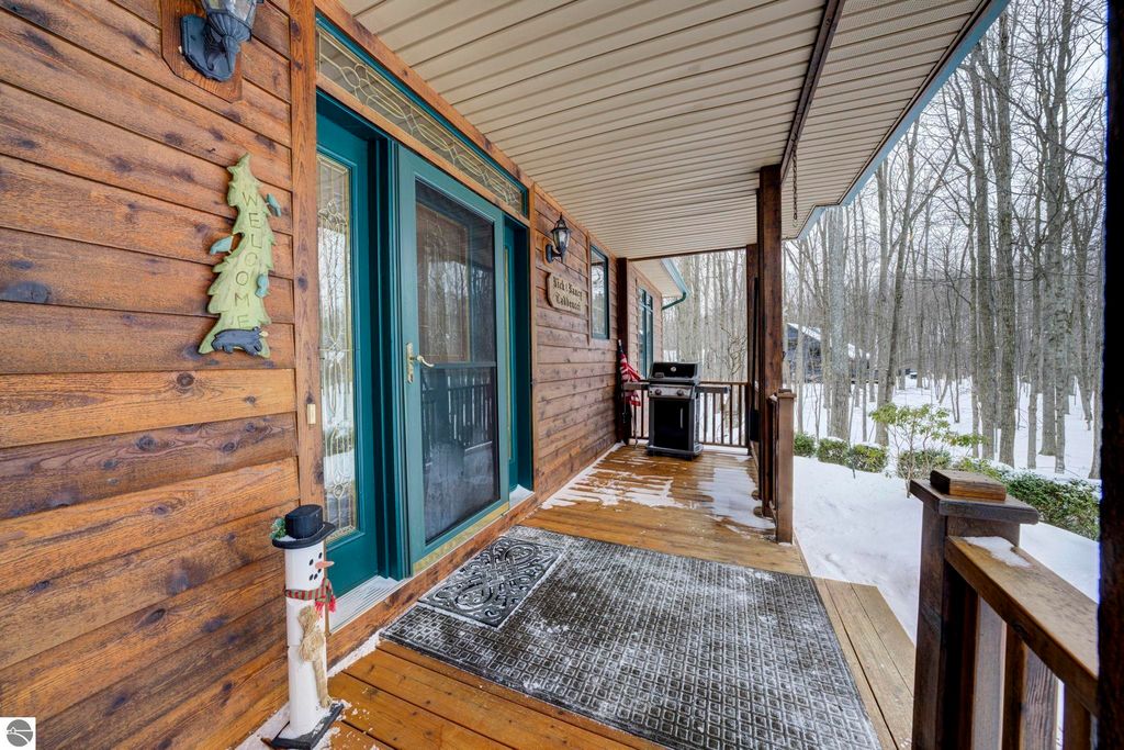 Image 30 of property listing at 4297 Ridge Run, Bellaire, MI 49615