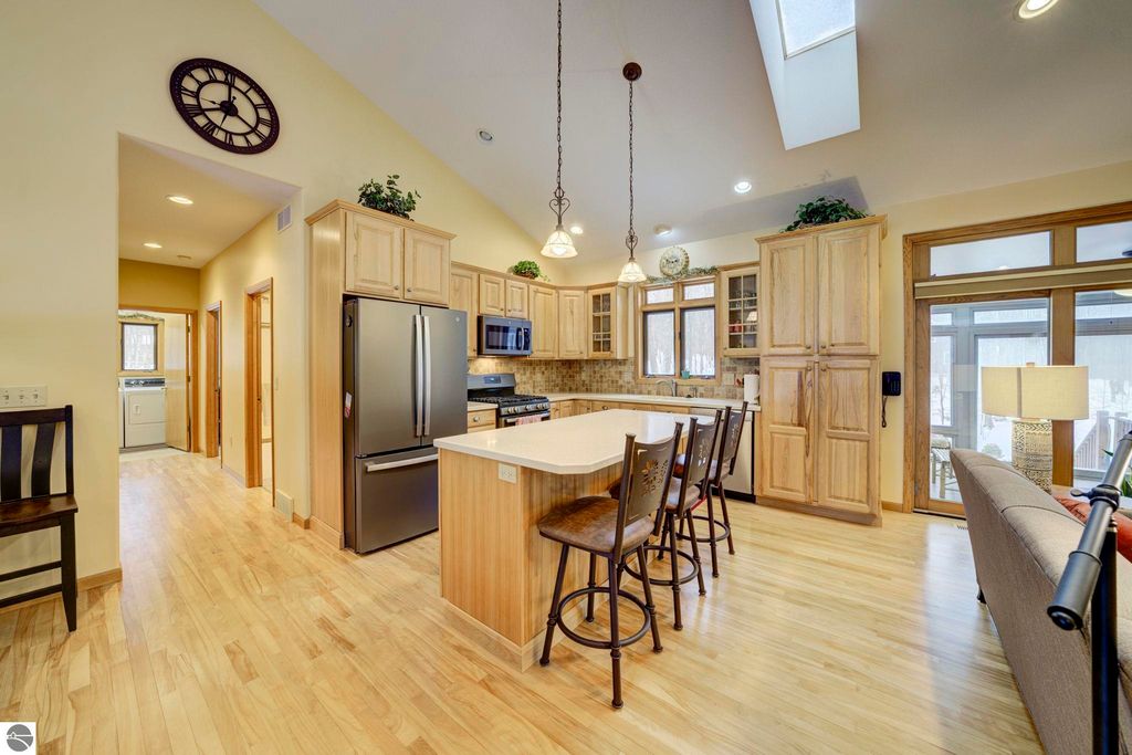 Image 7 of property listing at 4297 Ridge Run, Bellaire, MI 49615