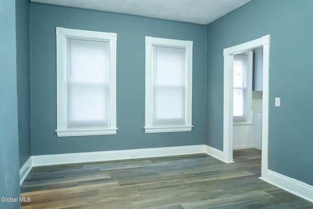 205 Victory Avenue, Schenectady, NY 12307