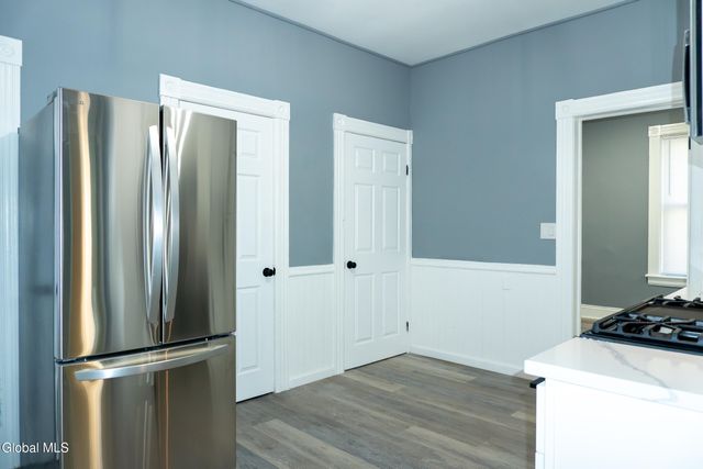 205 Victory Avenue, Schenectady, NY 12307