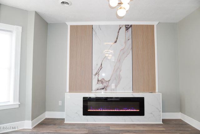 205 Victory Avenue, Schenectady, NY 12307