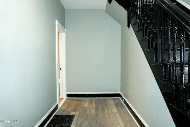 205 Victory Avenue, Schenectady, NY 12307