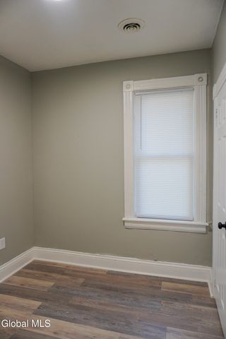 205 Victory Avenue, Schenectady, NY 12307