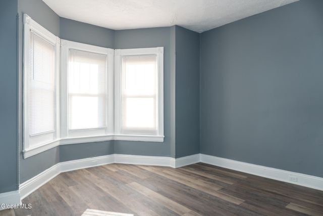 205 Victory Avenue, Schenectady, NY 12307