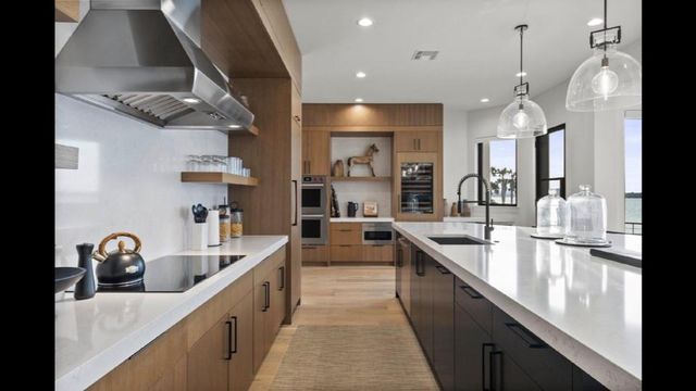 151 Applehead Island DR, Horseshoe Bay, TX 78657