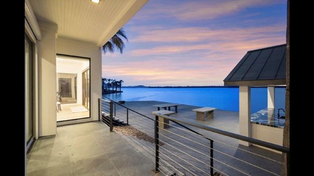 151 Applehead Island DR, Horseshoe Bay, TX 78657