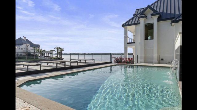 151 Applehead Island DR, Horseshoe Bay, TX 78657