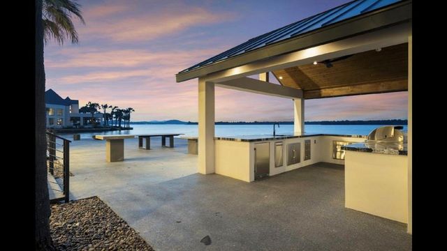 151 Applehead Island DR, Horseshoe Bay, TX 78657