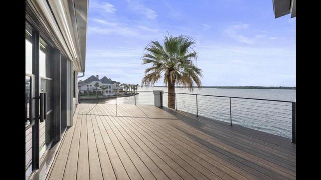 151 Applehead Island DR, Horseshoe Bay, TX 78657