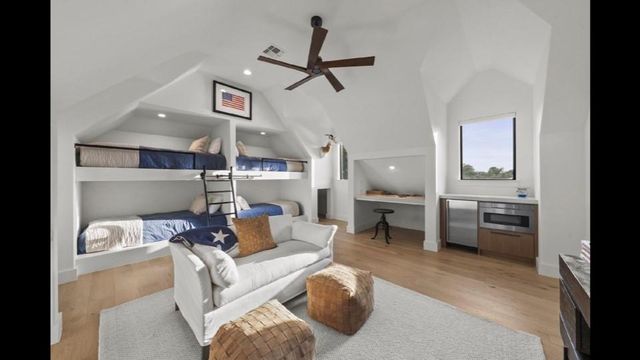 151 Applehead Island DR, Horseshoe Bay, TX 78657