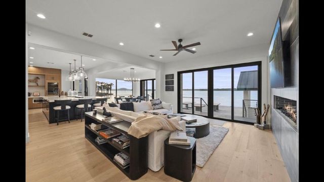 151 Applehead Island DR, Horseshoe Bay, TX 78657