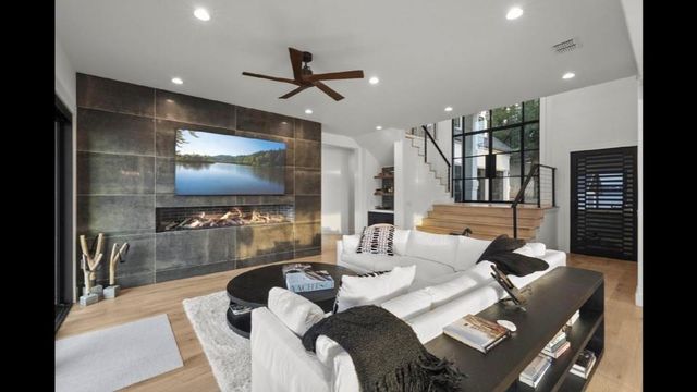 151 Applehead Island DR, Horseshoe Bay, TX 78657