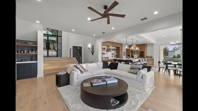 151 Applehead Island DR, Horseshoe Bay, TX 78657