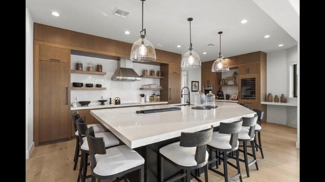 151 Applehead Island DR, Horseshoe Bay, TX 78657