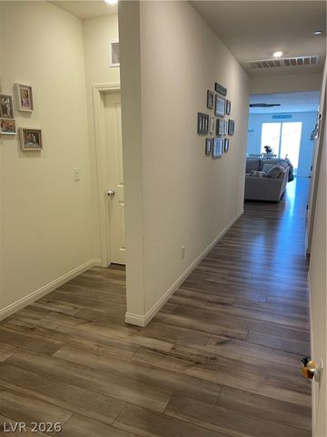 712 Icy Fjord Lane, Henderson, NV 89015
