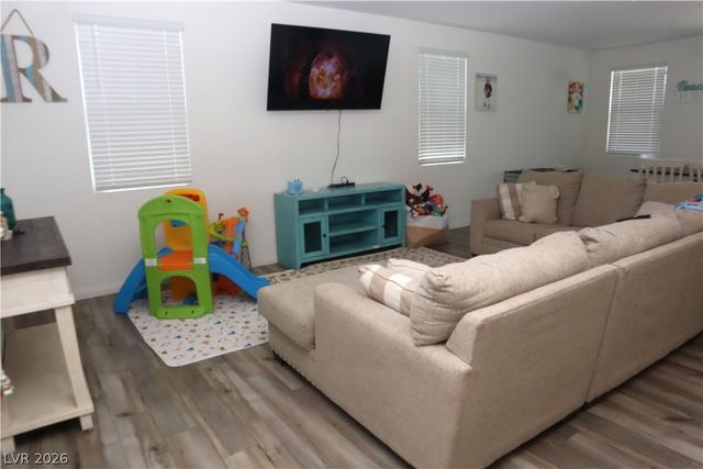 712 Icy Fjord Lane, Henderson, NV 89015