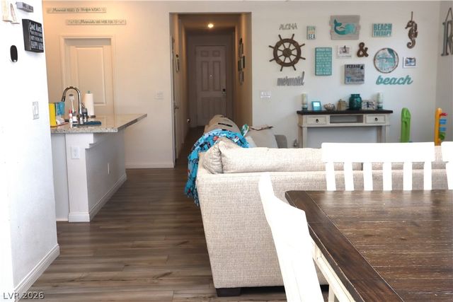 712 Icy Fjord Lane, Henderson, NV 89015