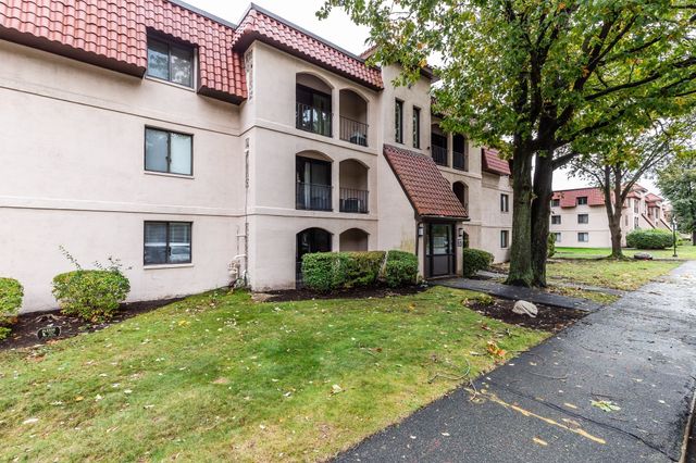 685 Oak St 17-1, Brockton, MA 02301