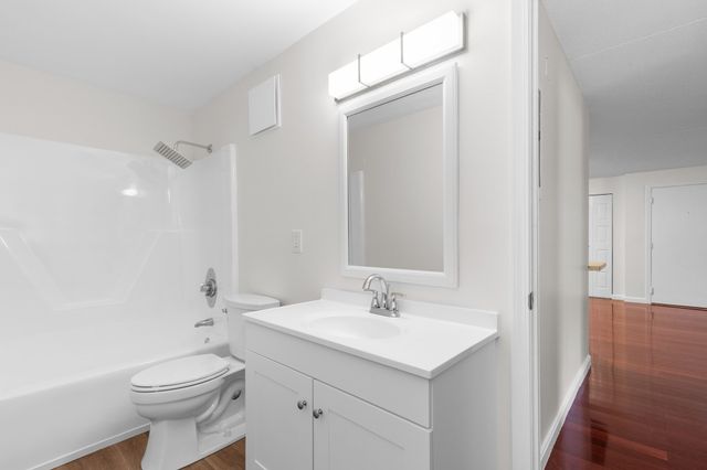 685 Oak St 17-1, Brockton, MA 02301