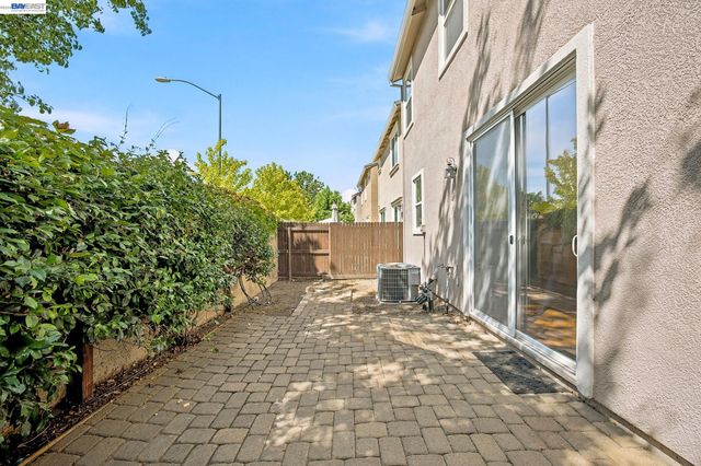 2401 Coffeeberry Road, West Sacramento, CA 95691