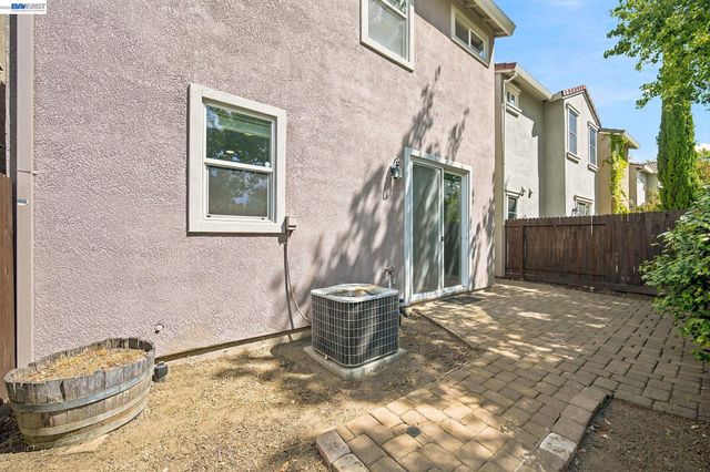 2401 Coffeeberry Road, West Sacramento, CA 95691