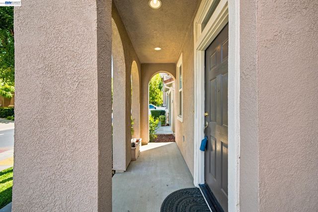 2401 Coffeeberry Road, West Sacramento, CA 95691