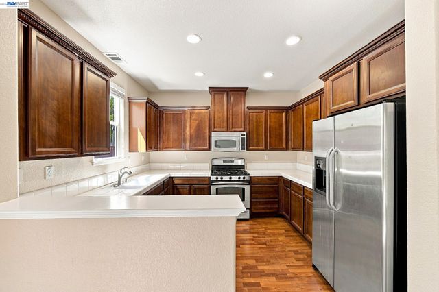 2401 Coffeeberry Road, West Sacramento, CA 95691