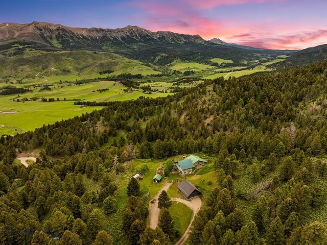 6780 Tepee Ridge Road, Bozeman, MT 59715