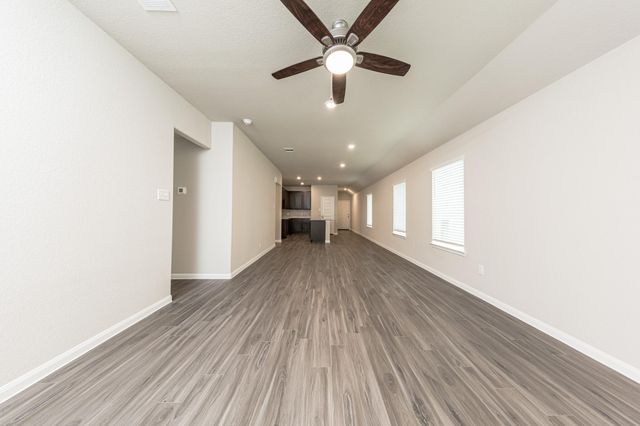 5122 Shelby Katherine Drive, Rosharon, TX 77583