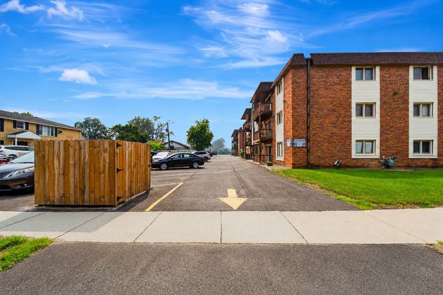 6645 172nd Street 1C, Tinley Park, IL 60477