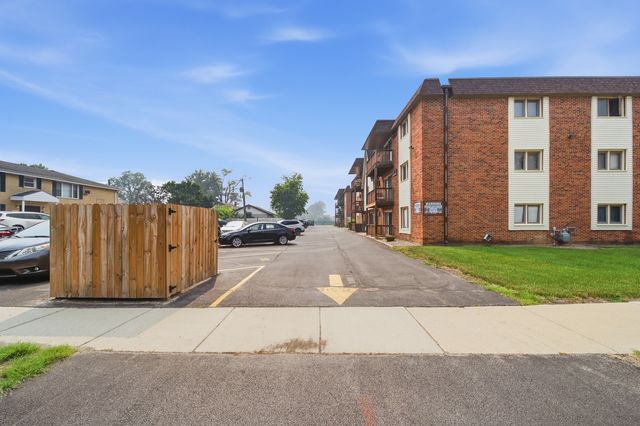 6645 172nd Street 1C, Tinley Park, IL 60477
