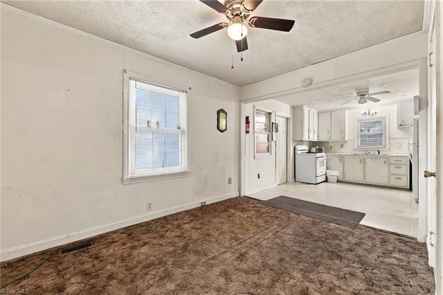 607 Walker Avenue, Graham, NC 27253