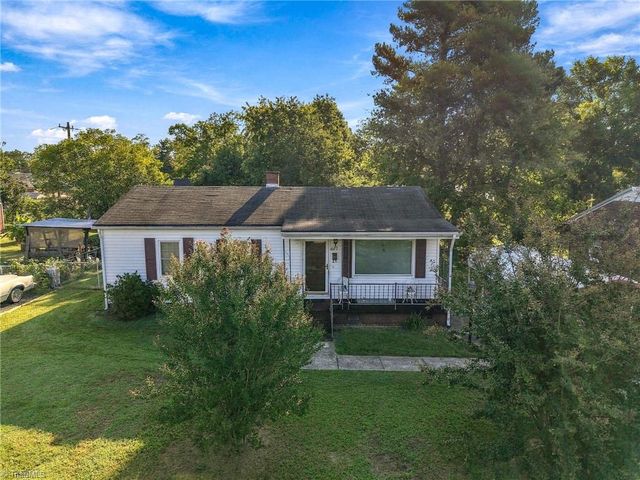 607 Walker Avenue, Graham, NC 27253