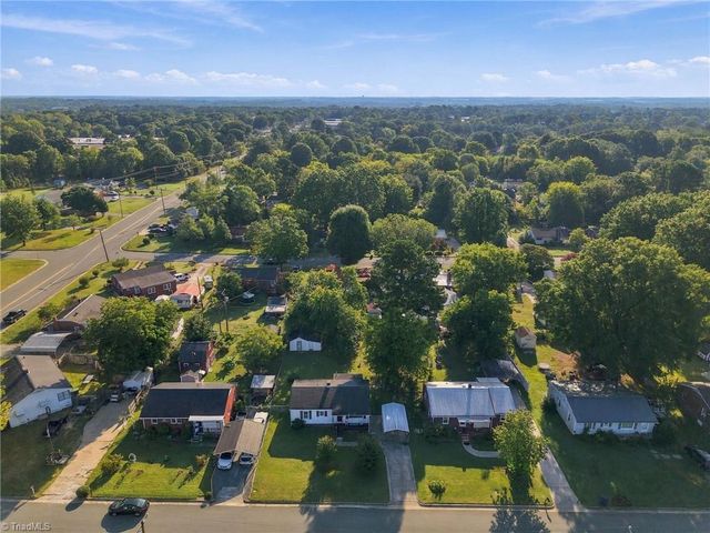 607 Walker Avenue, Graham, NC 27253