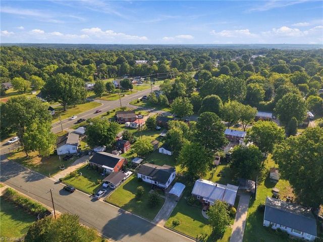 607 Walker Avenue, Graham, NC 27253