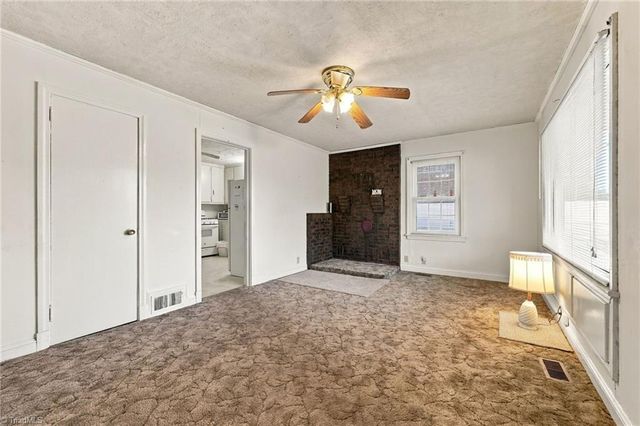 607 Walker Avenue, Graham, NC 27253